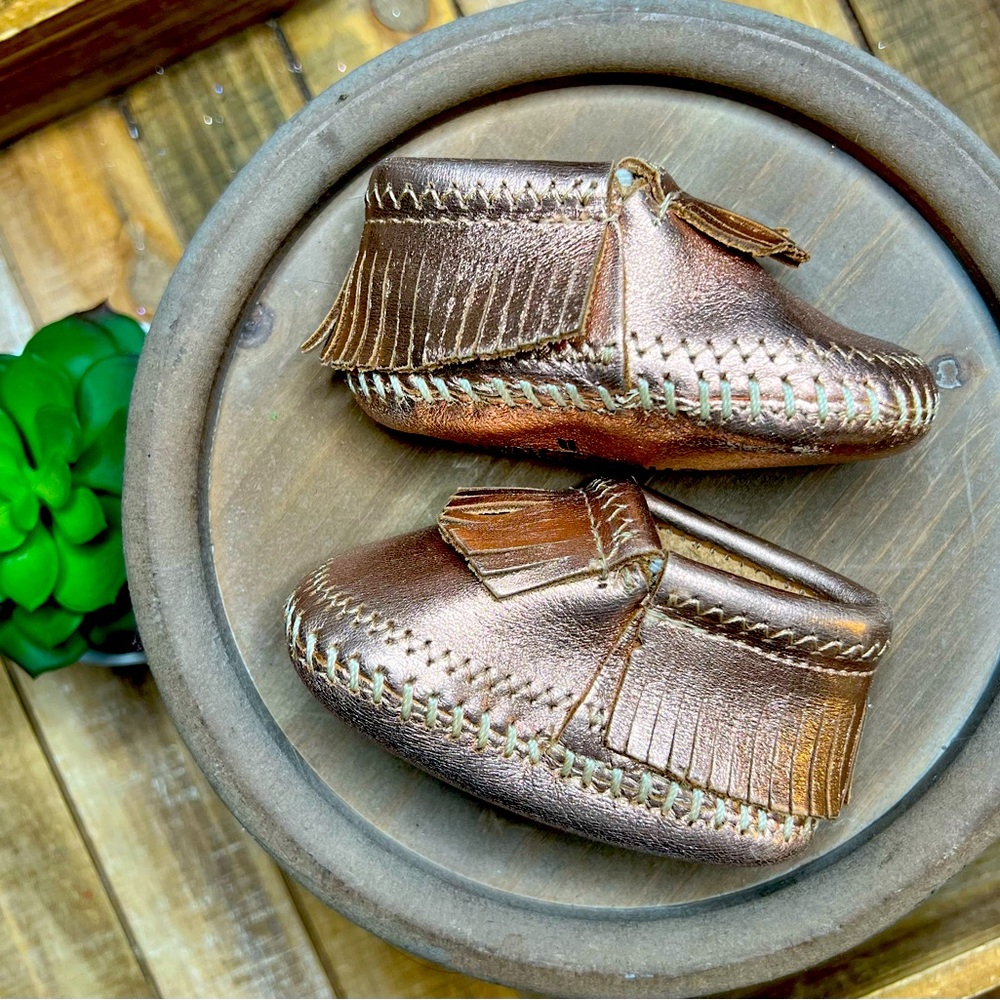Minnetonka Rose Gold size 1